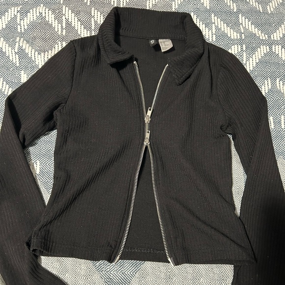 Divided double zip top - Picture 3 of 3